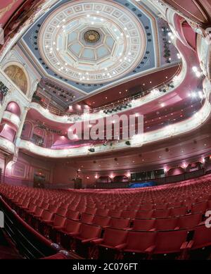 Gli interni dell'Alhambra Theatre Bradford, West Yorkshire, Inghilterra settentrionale, Regno Unito, nel 1996 Foto Stock