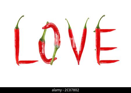 Immagine della parola amore scritta con peperoncini rossi Foto Stock
