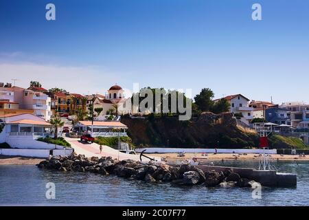 PANORMO, L'ISOLA di CRETE, GRECIA - 30 MAGGIO 2019: Bella vista al villaggio di Panormo, l'isola di Creta, Grecia Foto Stock