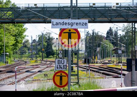 Wegen der Ausbreitung des Corona-Virus hatte die Schweiz und Deutschland ihre Grenzen geschlossen. Konstanz, 09.05.2020 Foto Stock