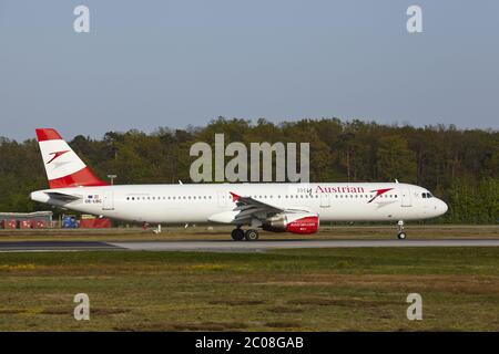 Aeroporto di Francoforte sul meno - decollo dell'Airbus A321 della Austrian Airlines Foto Stock