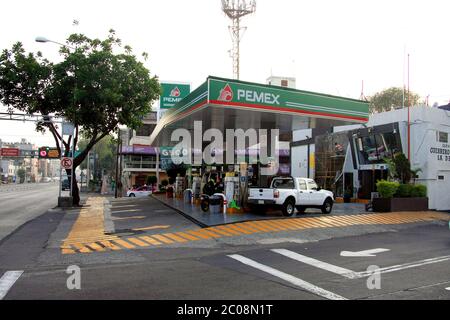 Distributore di benzina/benzina Pemex a Città del Messico Foto Stock