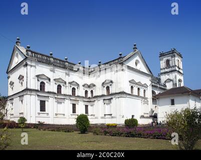 Piazza e chiese in Old Goa, India Foto Stock