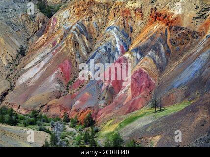 Colorato argilla nelle montagne di Altai Foto Stock