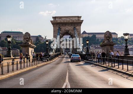 Il Ponte delle catene di Szechenyi a Budapest Foto Stock