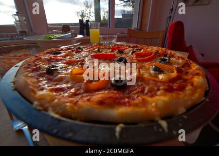 Pizza fatta in casa Foto Stock