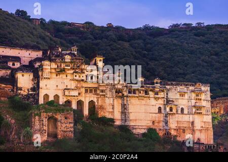 Garh Palace è un palazzo medievale situato nella città di Bundi nello stato Rajasthan in India Foto Stock