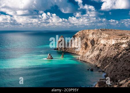 capo Fiolent mare, acqua azzurra dopo tempesta, nuvole Foto Stock