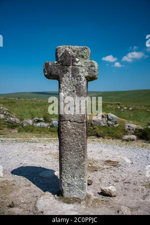 Seward's Cross, conosciuta anche come Nun's Cross, si trova all'incrocio di due principali piste attraverso Dartmoor, vicino a Plymouth, Devon, UK. Foto Stock