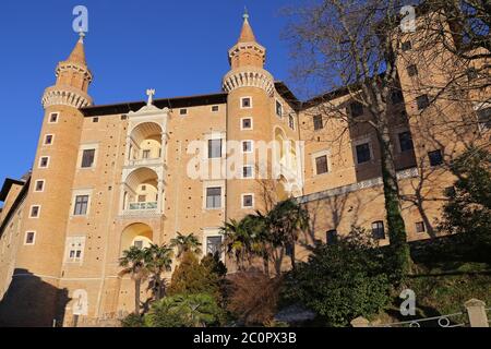 URBINO, ITALIA - 3 GENNAIO 2019. Palazzo Ducale, oggi museo, a Urbino. Regione Marche, Italia Foto Stock