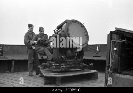 Wehrmacht Luftwaffe FLAK-Scheinwerfer / FLAK-SW 36 60 cm - luce di ricerca dell'aeronautica tedesca 60cm Foto Stock