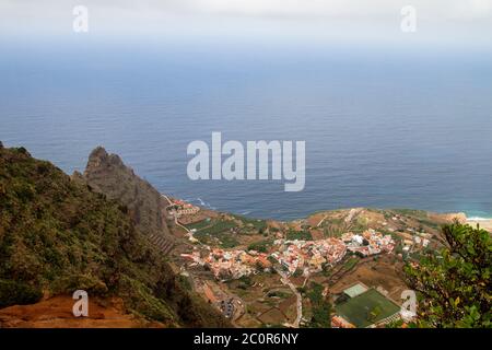 Agulo villaggio dal punto di vista abruente a la Gomera, Isole Canarie, Spagna Foto Stock