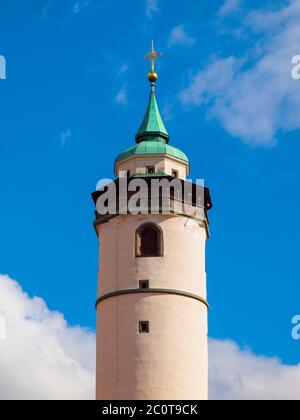 Torre Bianca di Domazlice in giornata di sole, Repubblica Ceca. Vista dettagliata. Foto Stock