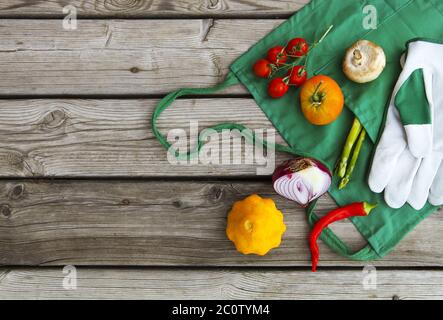 I coltivatori freschi commerciano frutta e verdura Foto Stock