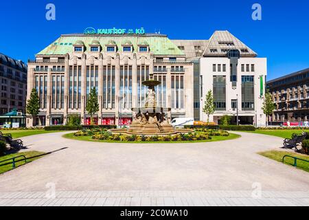 DUSSELDORF, Germania - Luglio 01, 2018: Kaufhof è un centro commerciale per lo shopping nel centro della città di Düsseldorf in Germania Foto Stock