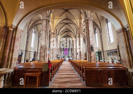 BOLZANO, Italia - 14 Aprile 2019: Duomo di Bolzano Cattedrale interno, situato nella città di Bolzano in Alto Adige, Italia Foto Stock