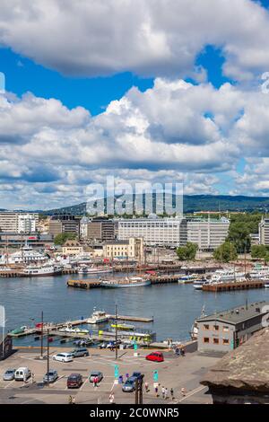 Skyline di Oslo e porto. Norvegia Foto Stock