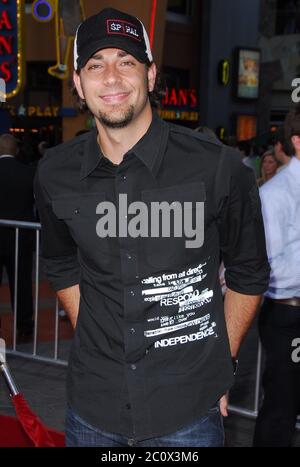 Zachary Levi alla prima mondiale di 'i Now Pronounce You Chuck & Larry' tenutasi presso il Gibson Amphitheatre e CityWalk Cinemas, Universal Studios Hollywood a Universal City, California. L'evento si è svolto giovedì 12 luglio 2007. Photo by: SBM / PictureLux - file Reference N. 34006-7310SBMPLX Foto Stock