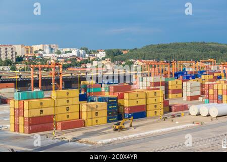 Terminal dei container per acque profonde a Danzica Foto Stock