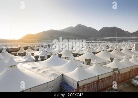 Makkah, Arabia Saudita : Paesaggio di Mina, Città delle tende, la zona per i pellegrini hajj di accampare durante il rituale jamrah 'toning del diavolo' - 1 agosto 20 Foto Stock