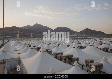 Makkah, Arabia Saudita : Paesaggio di Mina, Città delle tende, la zona per i pellegrini hajj di accampare durante il rituale jamrah 'toning del diavolo' - 1 agosto 20 Foto Stock