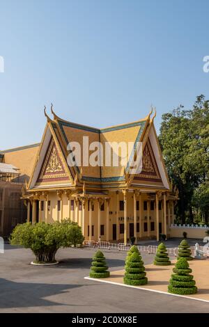 Uffici all'interno del Palazzo reale, Phnom Penh, Cambogia Foto Stock