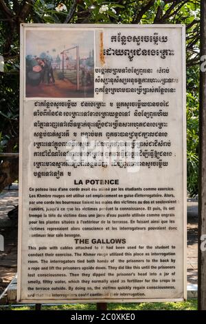 Consiglio di informazione dei Gallows, Tuol Sleng Museo o S21 (Museo del genocidio, Phnom Penh, Cambogia Foto Stock