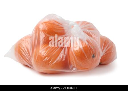 Diverse tangerine in un contenitore isolato su uno sfondo bianco con tracciati di ritaglio con e senza ombra Foto Stock