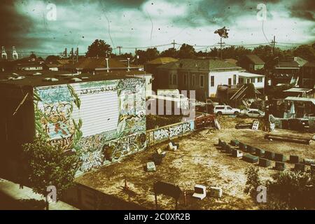 Vista dei cortili in un ghetto di Oakland Foto Stock