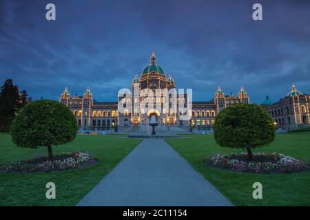 Vista serale del governo House in Victoria BC in Canada con una lunga esposizione Foto Stock