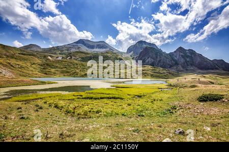 I laghi, gli altipiani e le foreste dell'Arsiyan, nel quartiere di Savsat di Artvin, offrono un'incredibile immagine naturale. Foto Stock