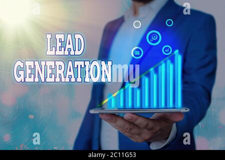 Scrittura a mano del testo generazione di lead. Foto concettuale che coltiva il potenziale cliente connesso all'azienda Foto Stock