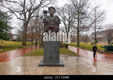 Tecumseh capo della scultura indiana Delaware negli Stati Uniti Campi dell'accademia navale Foto Stock