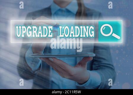 Caricamento aggiornamento scrittura testo a mano. Avanzamento delle foto concettuali delle applicazioni in strumenti più migliorati Foto Stock