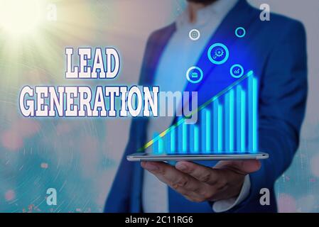 Scrittura a mano del testo generazione di lead. Foto concettuale che coltiva il potenziale cliente connesso all'azienda Foto Stock