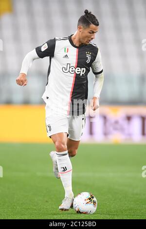 Torino, Italia. 12 giugno 2020. Partita giocata dietro porte chiuse coronavirus emergenza nella foto cristiano ronaldo Credit: Agenzia indipendente di Foto/Alamy Live News Foto Stock