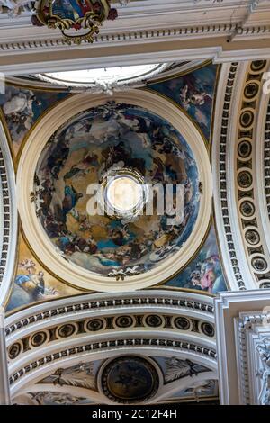 Affresco della Regina dei Martiri nella cupola, dipinto da Francisco Goya, Cattedrale-Basilica di nostra Signora del pilastro, Saragozza, Aragona, Spagna Foto Stock