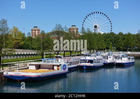 CHICAGO, il -31 MAGGIO 2020- Vista della ruota panoramica Centennial Ferris nel Navy Pier sul lago Michigan a Chicago, Illinois, Stati Uniti. Foto Stock