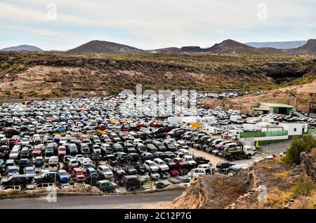 Vecchia auto di posta indesiderata su Junkyard Foto Stock