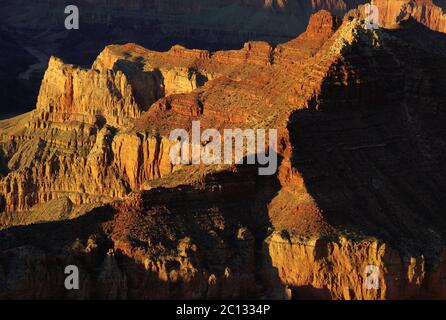 Apollo Temple e il fiume Colorado, il Grand Canyon National Park orientale, Arizona Foto Stock