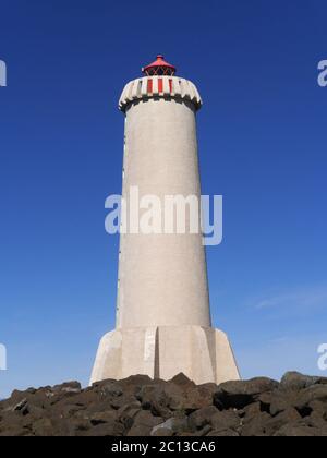 Il nuovo faro di Akranes sulla costa occidentale dell'Islanda Foto Stock