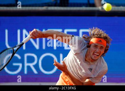 Belgrado. 13 Giugno 2020. Alexander Zverev, della Germania, è stato il 13 giugno 2020 a Filip Krajinovic, in Serbia, nel torneo di tennis Adria Tour a Belgrado. Credit: Predrag Milosavljevic/Xinhua/Alamy Live News Foto Stock