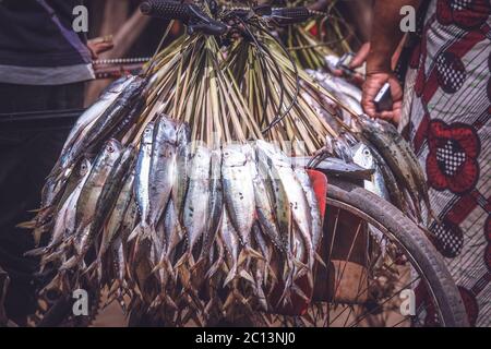 Mazzetto di pesce per la vendita Foto Stock