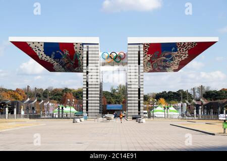 Seoul, Corea del Sud, il Nov 9, 2018 : la pace nel mondo individuare gate al Parco Olimpico, Seoul, Corea del Sud Foto Stock