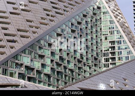 Cortile dettaglio DI VIA 57 West, edificio di appartamenti nel lato ovest di Manhattan, 625 West 57th St, New York, NY. Foto Stock