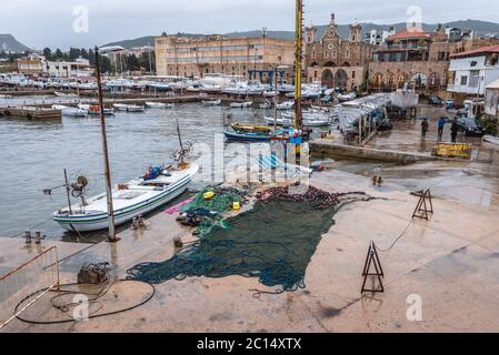 Porto di Batroun città nel nord del Libano e una delle più antiche città del mondo Foto Stock