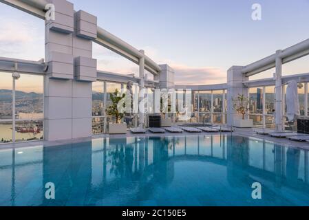 Piscina sul tetto nel Four Seasons Hotel Beirut a Beirut, Libano Foto Stock