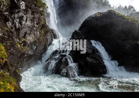 Parte inferiore del Hesjedalsfossen in Norvegia Foto Stock