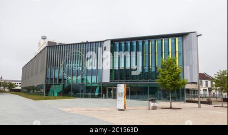 Lo Student Life Building presso la Teesside University, Middlesbrough, Inghilterra, Regno Unito Foto Stock