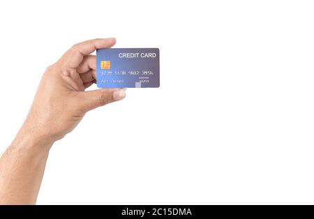 Mano uomo che tiene la carta di credito isolato su bianco, il commercio e i soldi per lo shopping in linea, nuovo concetto normale Foto Stock